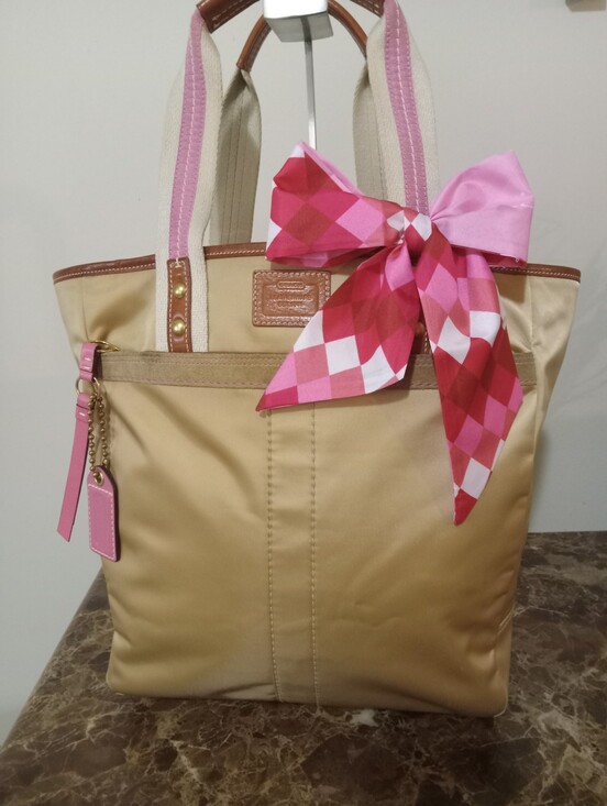 Coach Handbags - Coach 06 Hampton Satin/Leather EUC